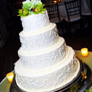 four-tired-white-wedding-cake